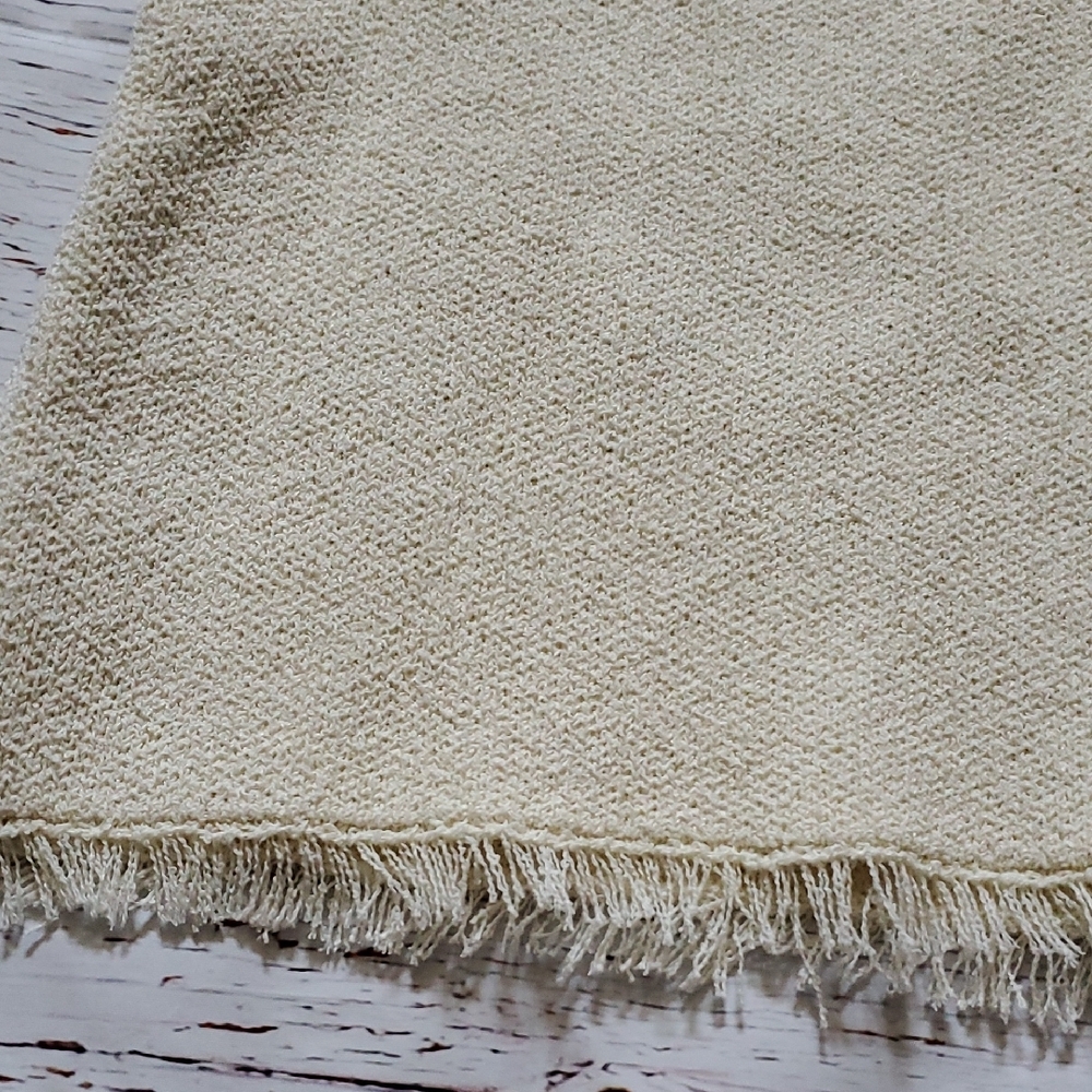🆕️ Cute Zara Cream Fringe Mini Skirt 🤍 - Picture 6 of 10
